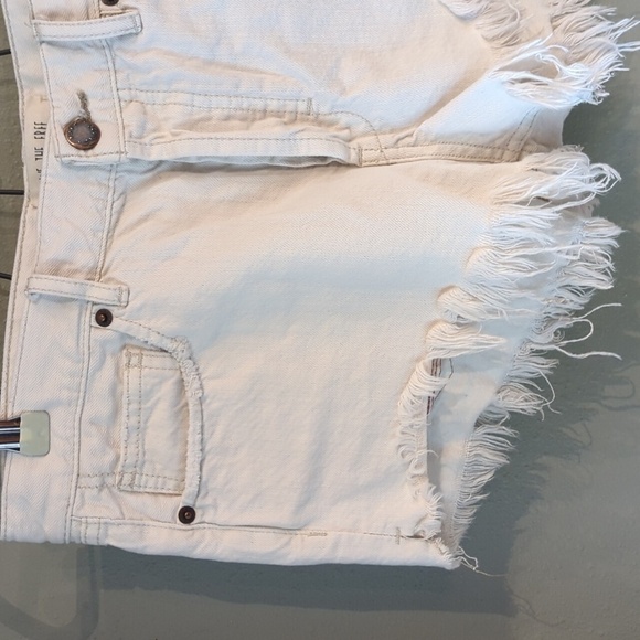 Free People we the free soft relaxed framed raw cut hem shorts worn white 28 - Picture 6 of 14